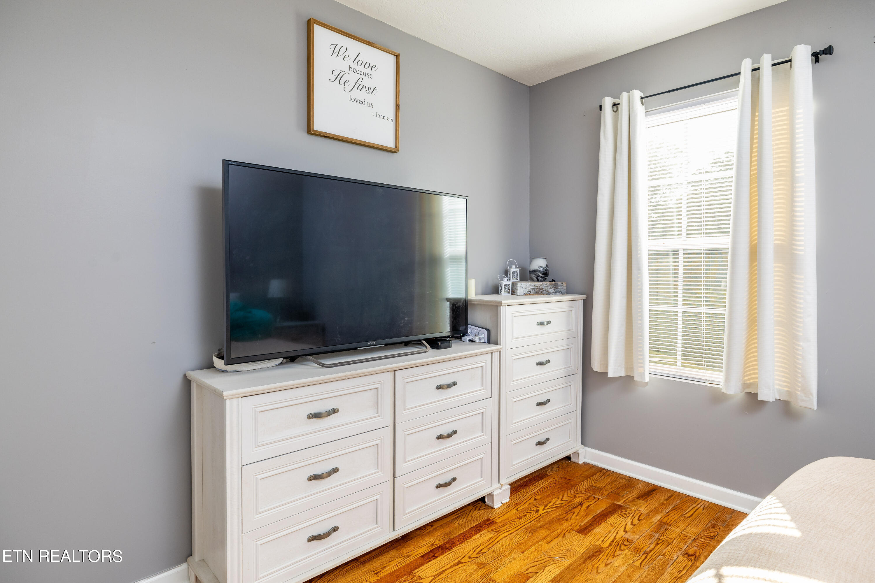 1719 Middlesettlements Road Maryville, TN 37801 - Photo 24 of 38 gorgeous hardwood!
