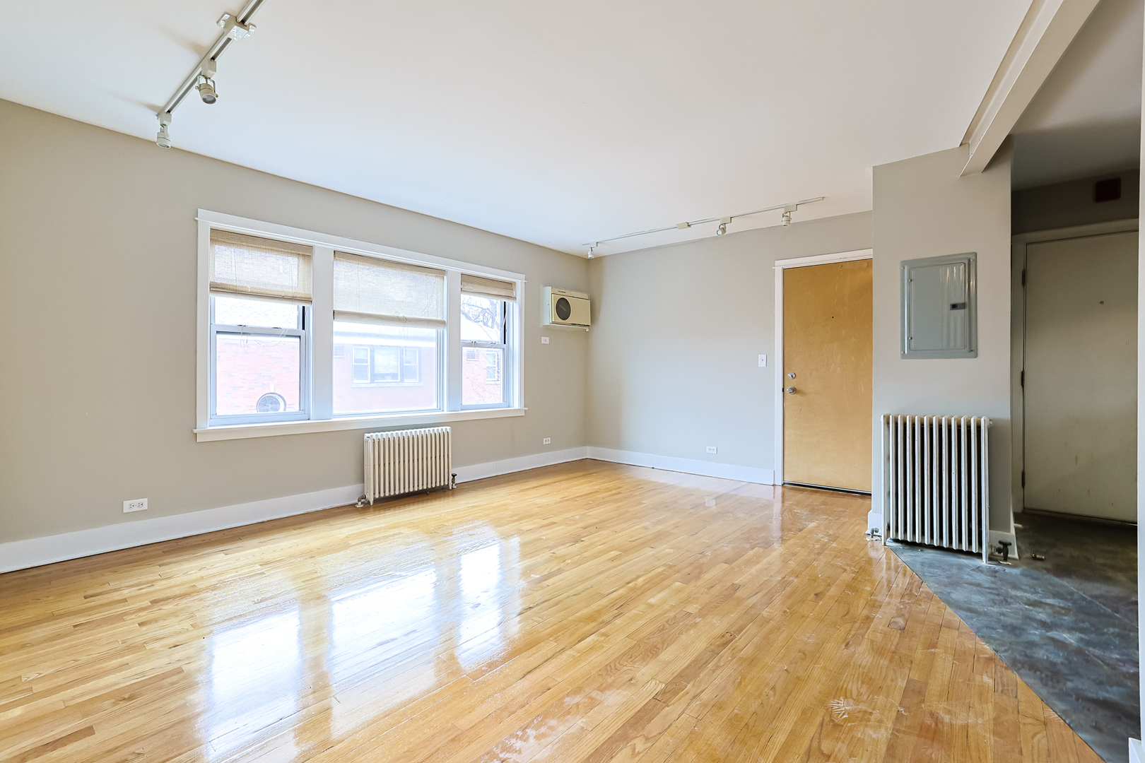 149 Callan Avenue, Unit 3E Evanston, IL 60202 - Photo 6 of 20