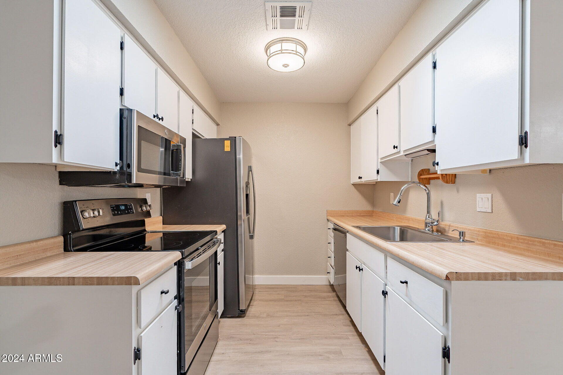 97 North Cooper Road, Unit 82 Chandler, AZ 85225 - Photo 12 of 33 8-web-or-mls-Cooper-8