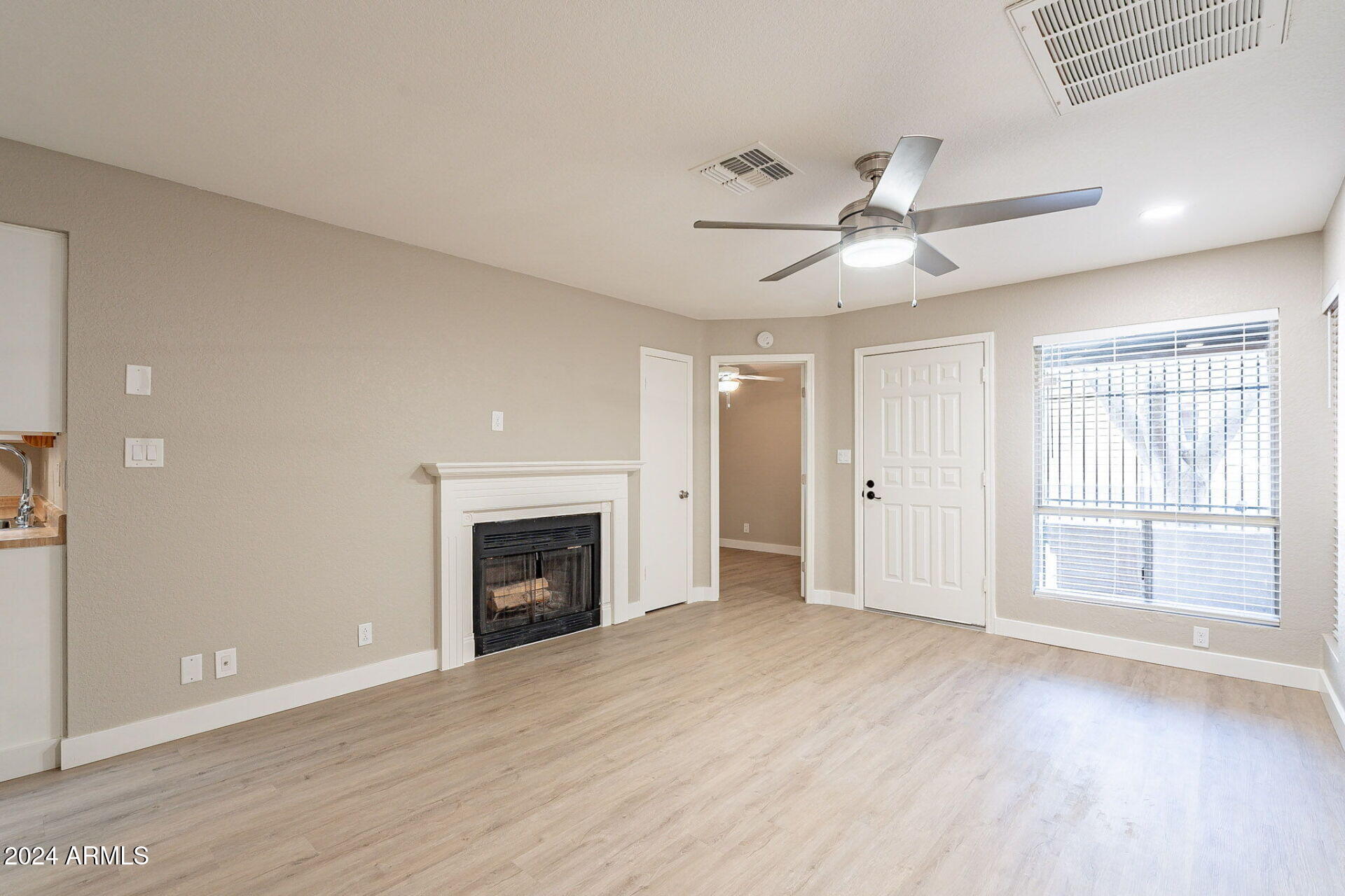 97 North Cooper Road, Unit 82 Chandler, AZ 85225 - Photo 20 of 33 16-web-or-mls-Cooper-16