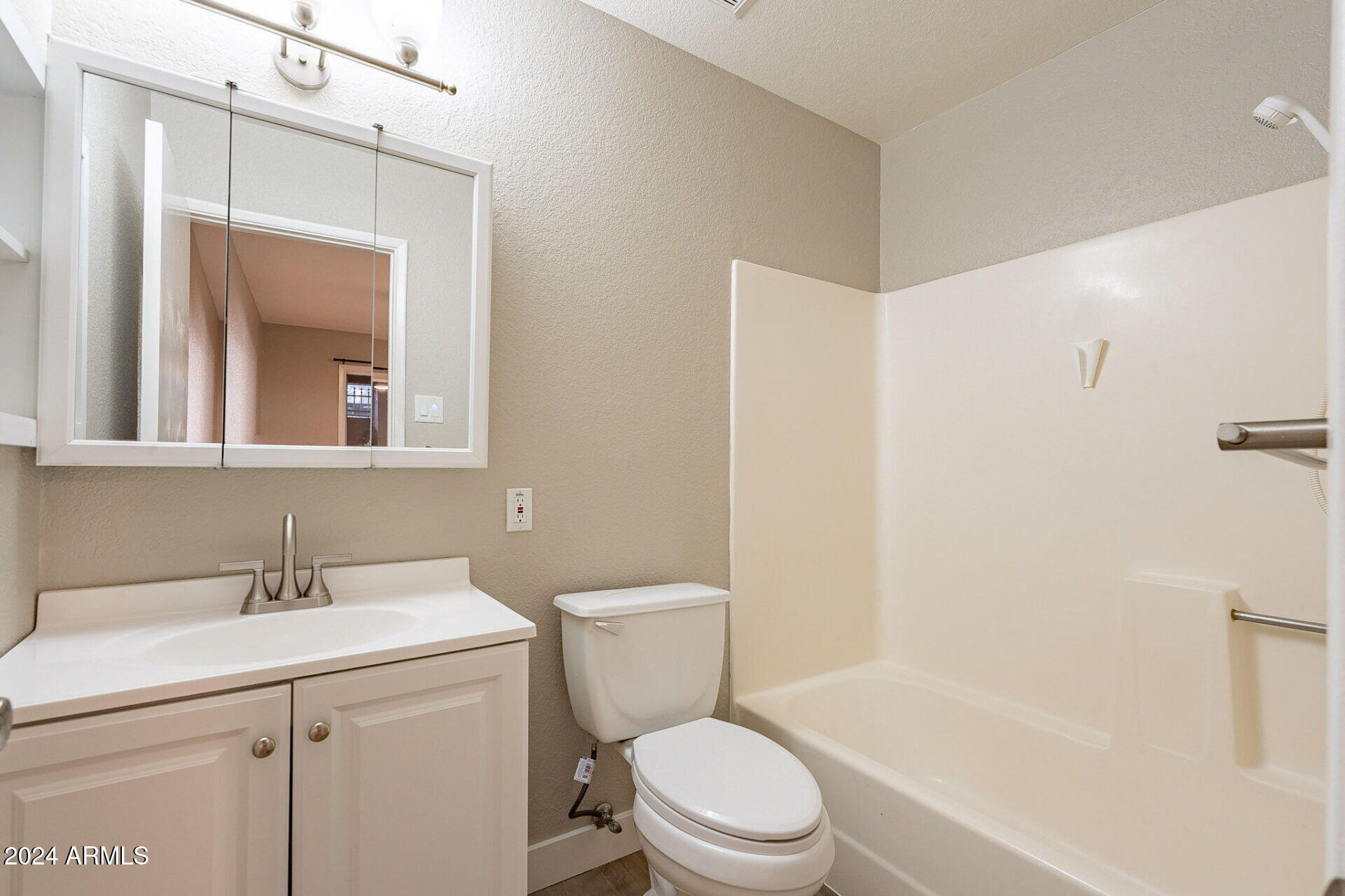 97 North Cooper Road, Unit 82 Chandler, AZ 85225 - Photo 25 of 33 21-web-or-mls-Cooper-21