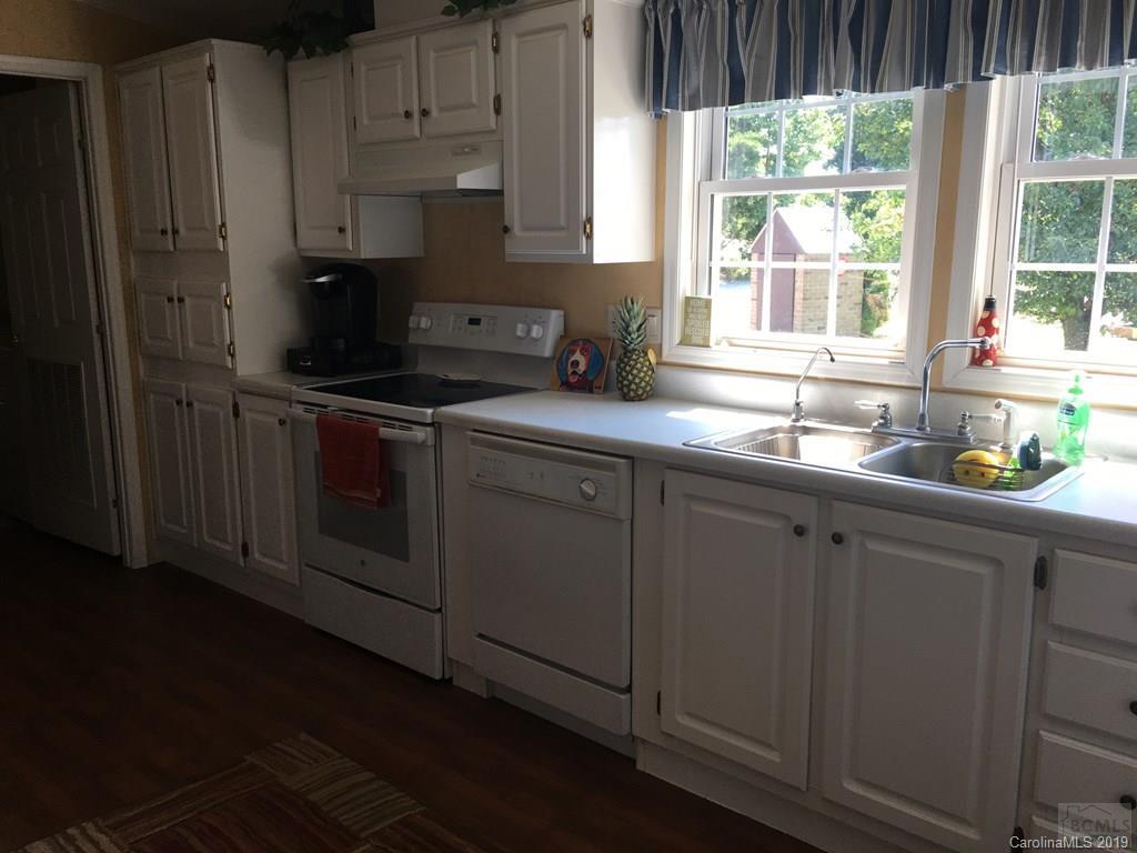 6041 Kaylas Ridge Road Connelly Springs, NC 28612 - Photo 5 of 10 Gallery Image 5