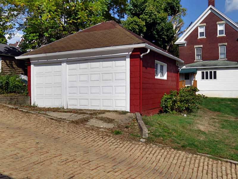 560 3rd Butler, PA 16001 - Photo 22 of 24 Parking Lot/Garage.