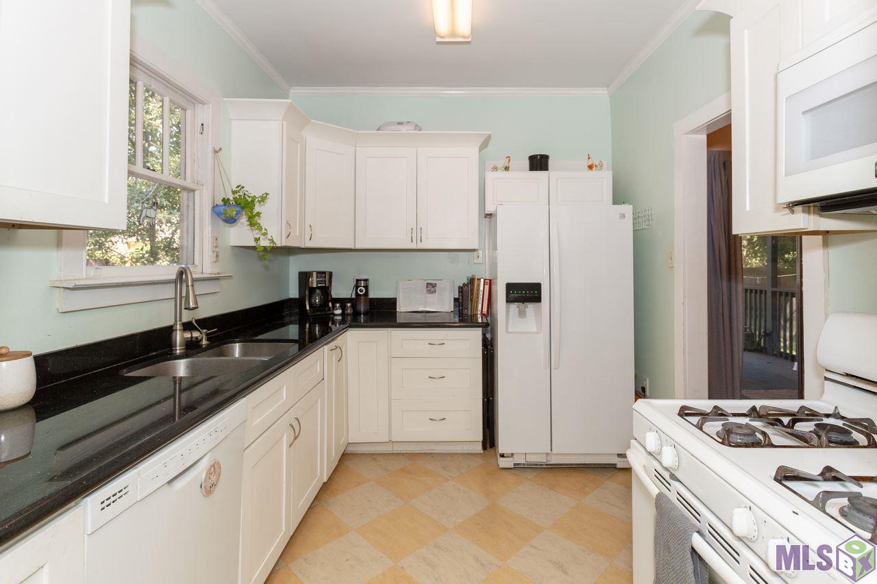 4329 Hatcher Avenue Baton Rouge, LA 70806 - Photo 8 of 19