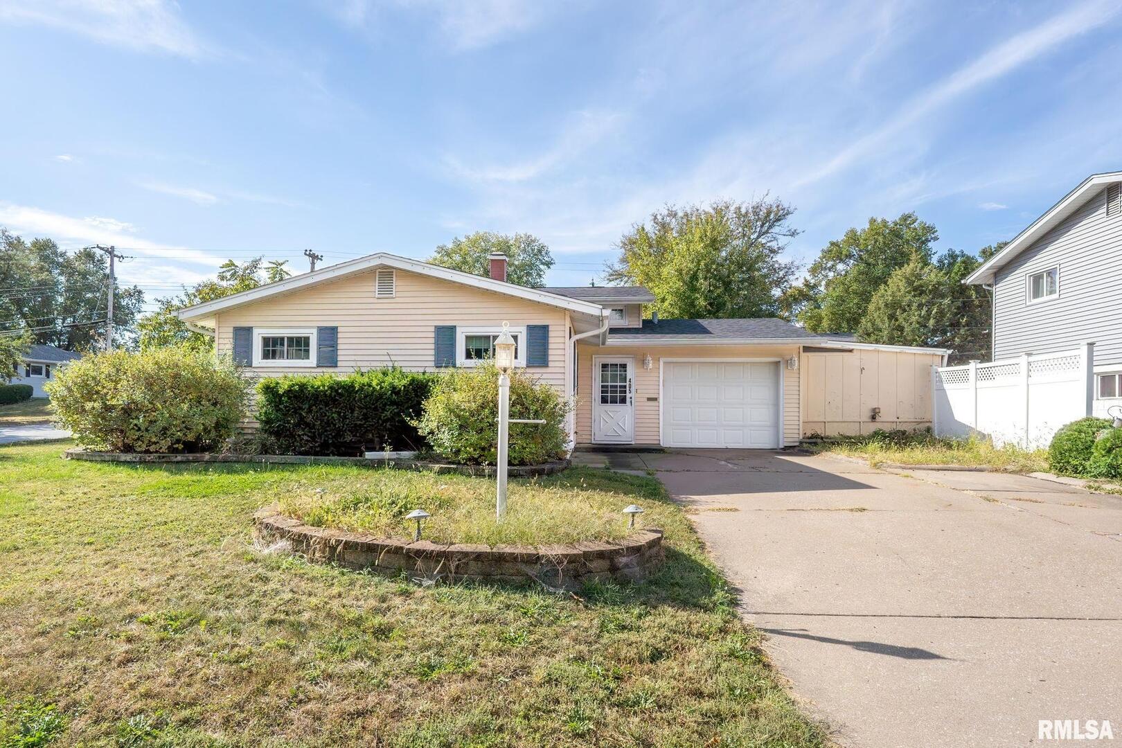 405 Westerfield Road Davenport, IA 52806 - Photo 1 of 33 Gallery Image 1