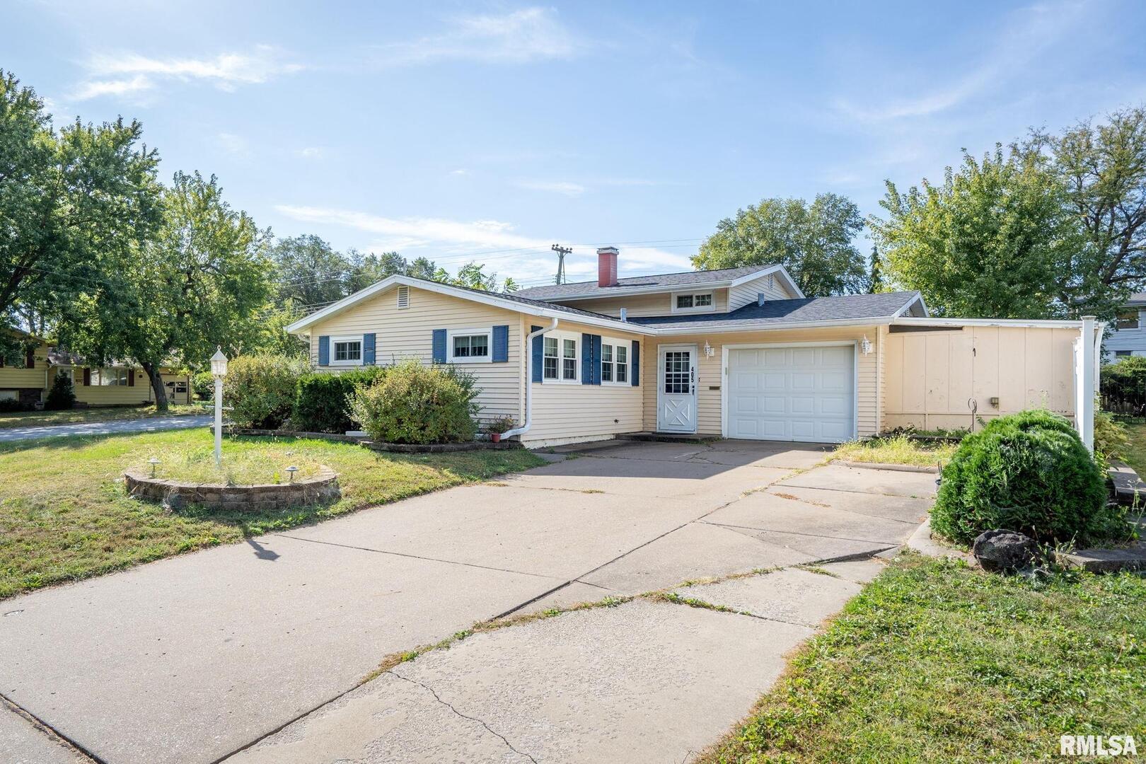 405 Westerfield Road Davenport, IA 52806 - Photo 2 of 33 Gallery Image 2