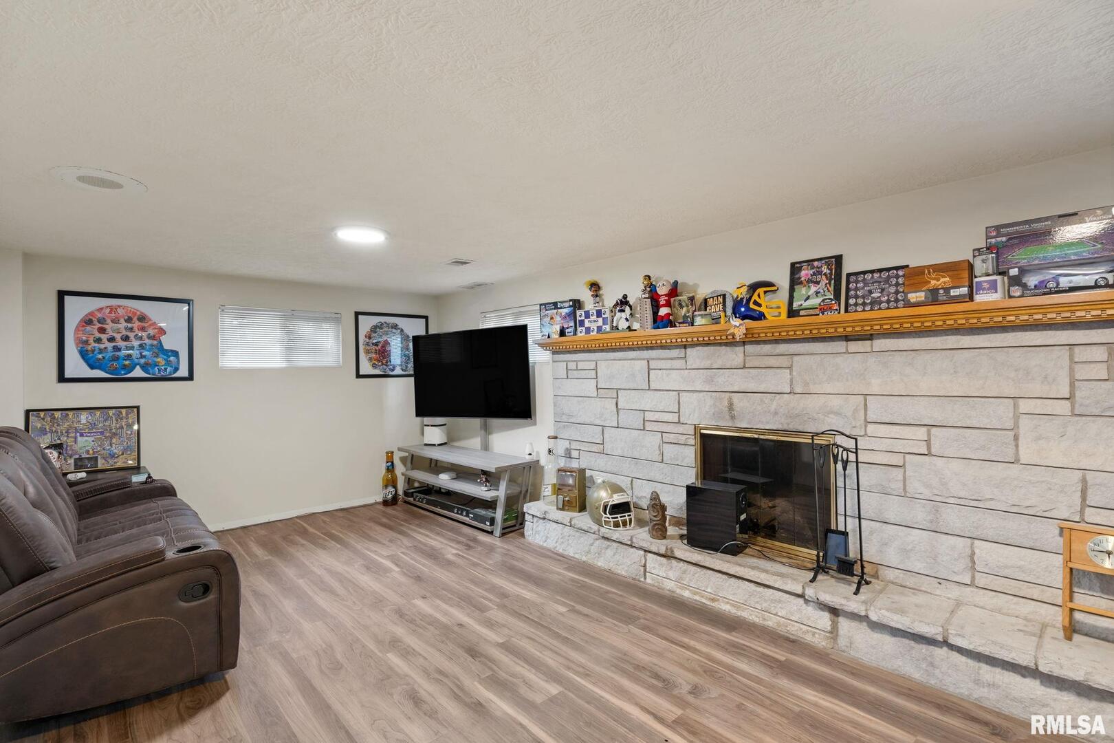 405 Westerfield Road Davenport, IA 52806 - Photo 21 of 33 Gallery Image 21
