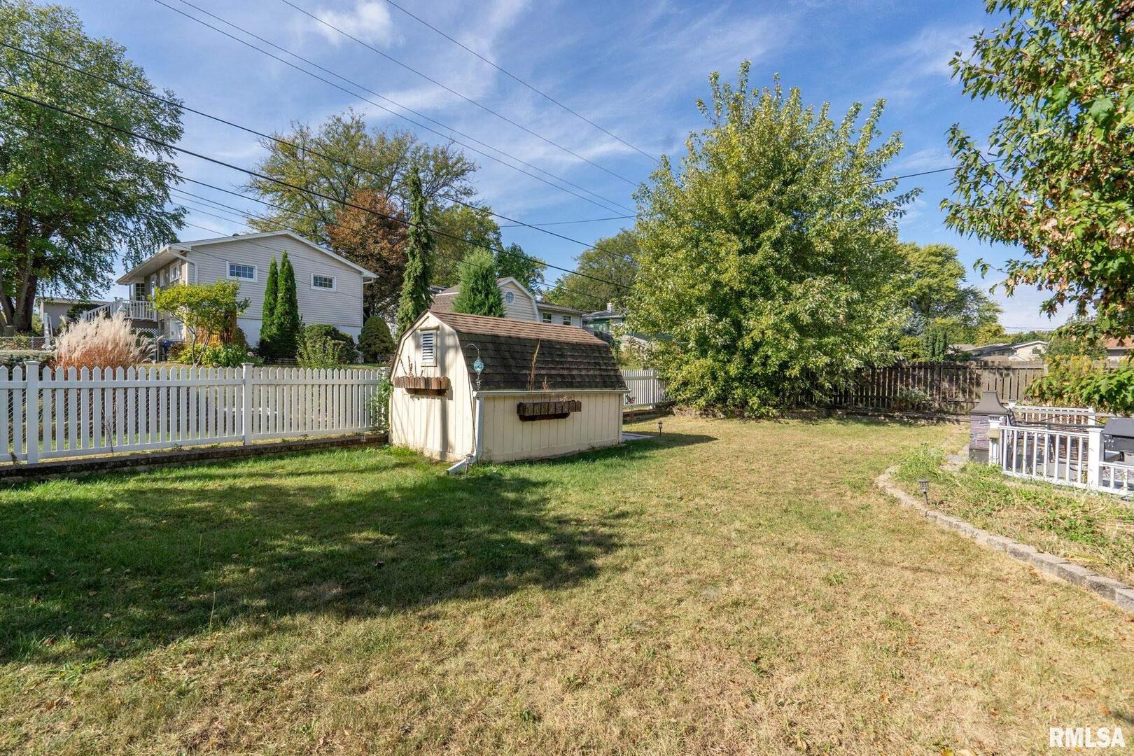 405 Westerfield Road Davenport, IA 52806 - Photo 29 of 33 Gallery Image 29