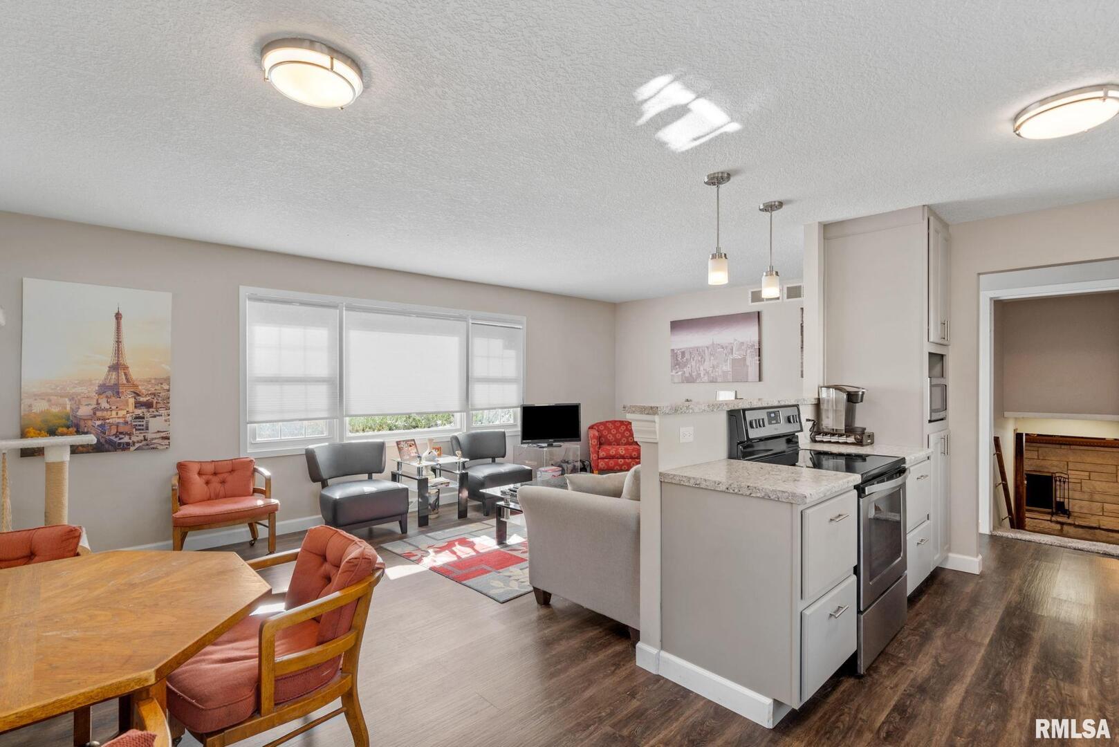 405 Westerfield Road Davenport, IA 52806 - Photo 6 of 33 Gallery Image 6
