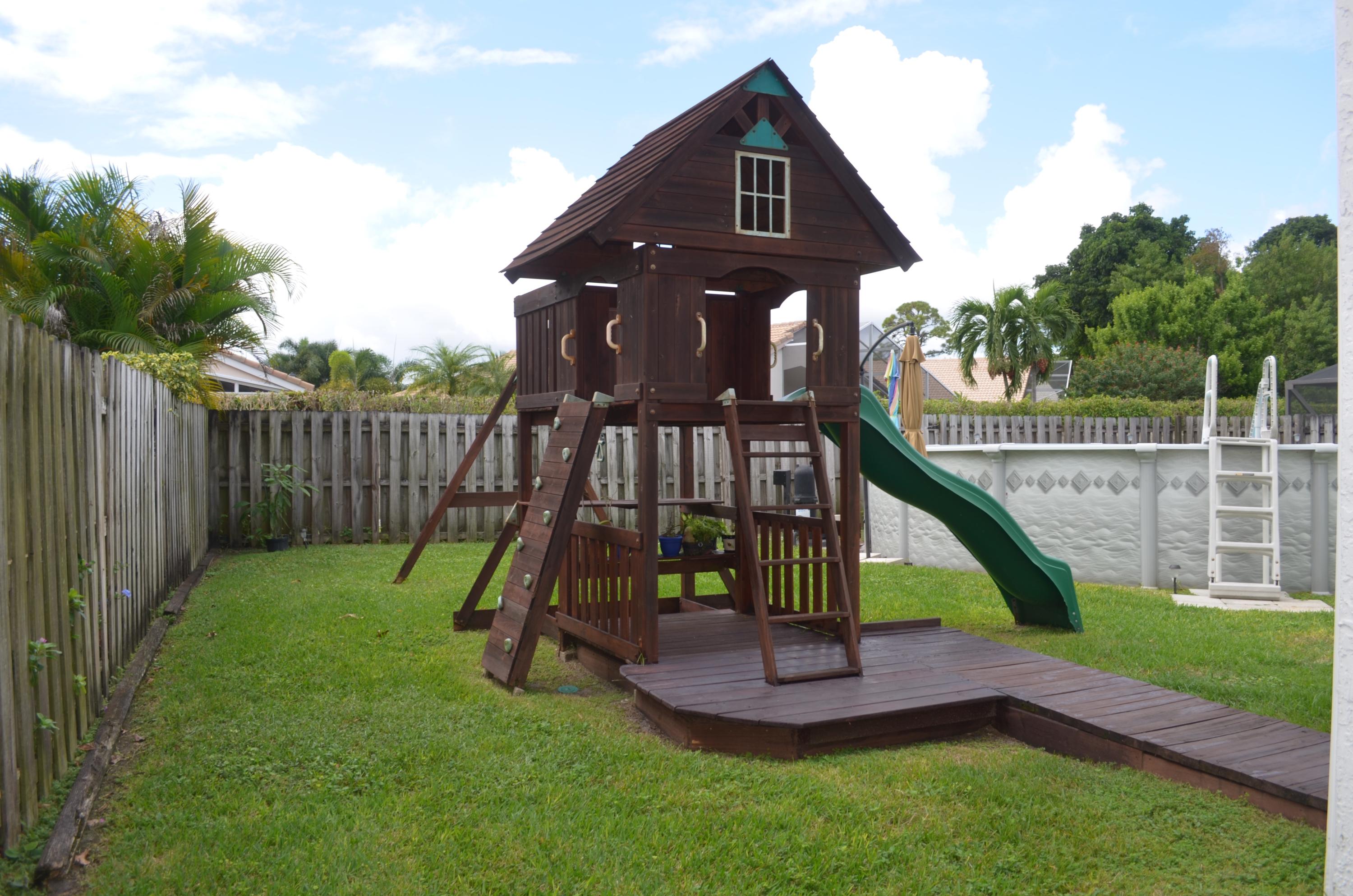 22321 Sands Point Drive Boca Raton, FL 33433 - Photo 10 of 11 Backyard Play