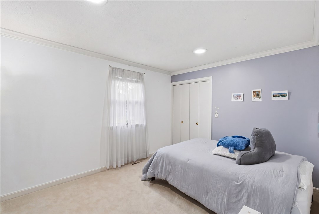 125 Old Mendon Road Cumberland, RI 02864 - Photo 16 of 40