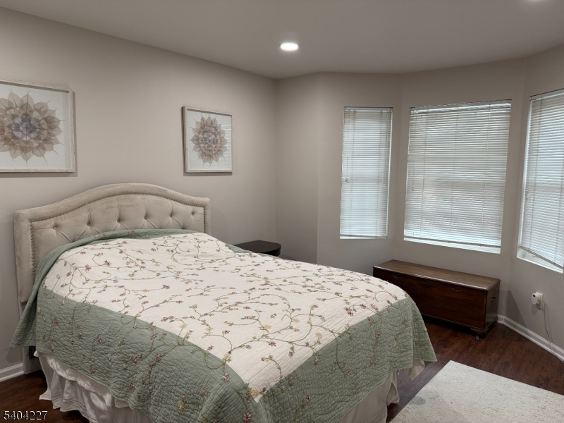 6 Paula Way Berkeley Heights, NJ 07922 - Photo 13 of 14 a bedroom with a bed and a window