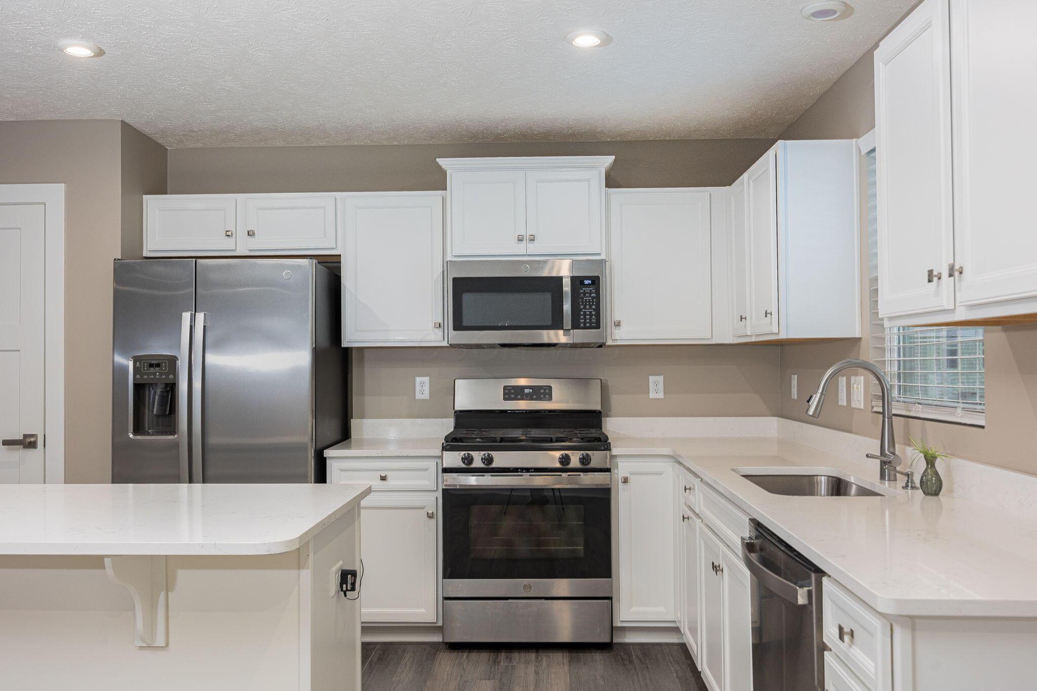 206 Talla Road South Delaware, OH 43015 - Photo 11 of 58 Stainless steel appliances