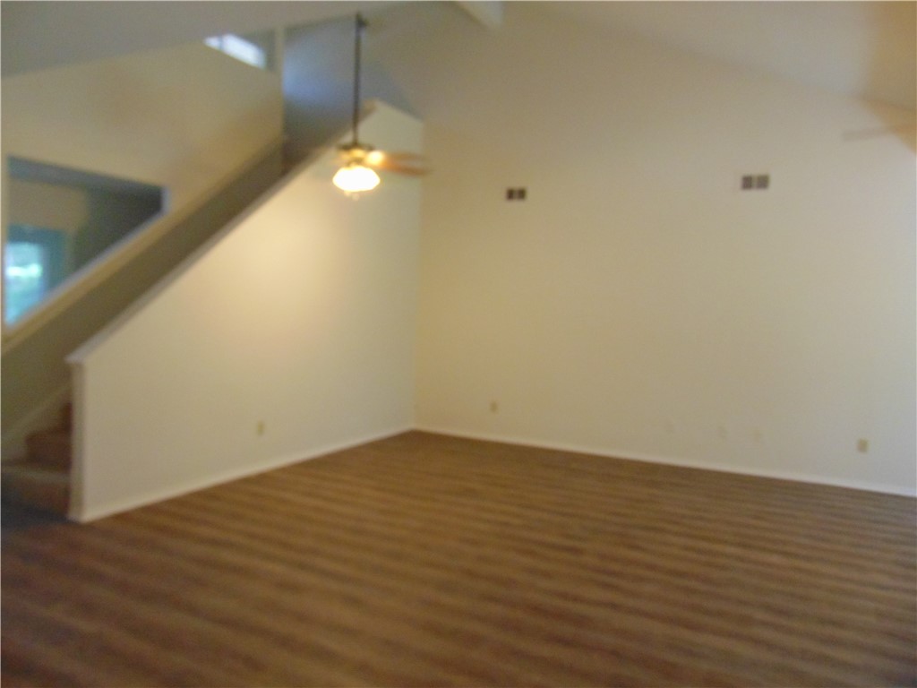 9213 Independence Loop Austin, TX 78748 - Photo 2 of 20
