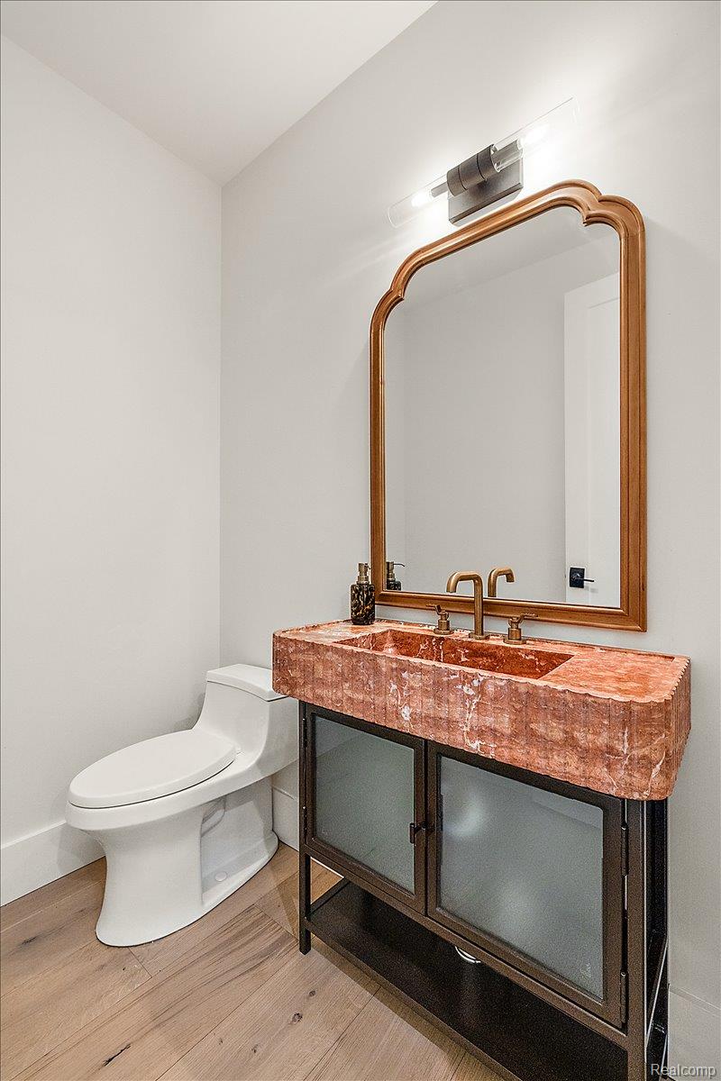 13459 Haddon Street Fenton, MI 48430 - Photo 20 of 84 Bathroom with light wood-style floors and vanity