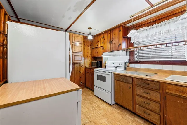 $210,000 | 103 Church Street, De Kalb, MO 64440