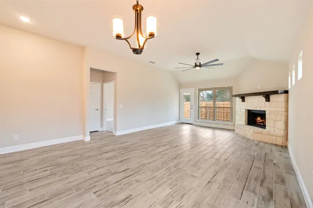 $2,650 | 612 Kyle Drive, Tioga, TX 76271