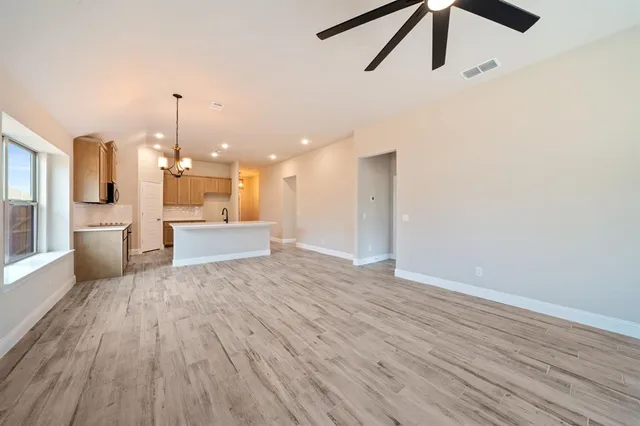 $2,650 | 612 Kyle Drive, Tioga, TX 76271