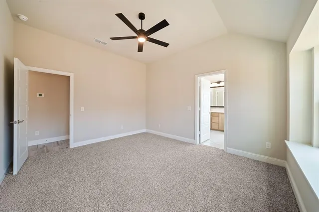 $2,650 | 612 Kyle Drive, Tioga, TX 76271