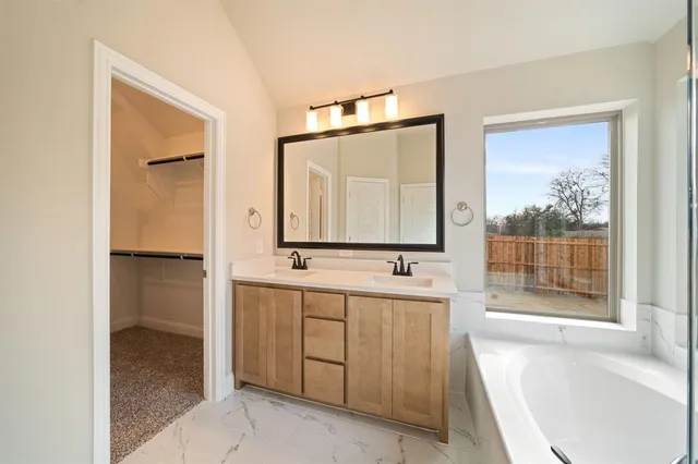 $2,650 | 612 Kyle Drive, Tioga, TX 76271