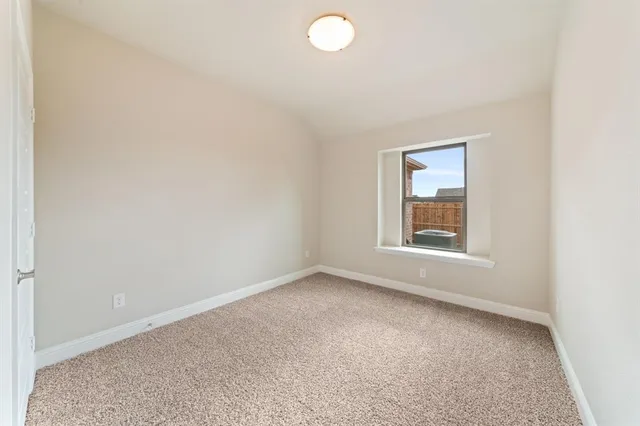 $2,650 | 612 Kyle Drive, Tioga, TX 76271