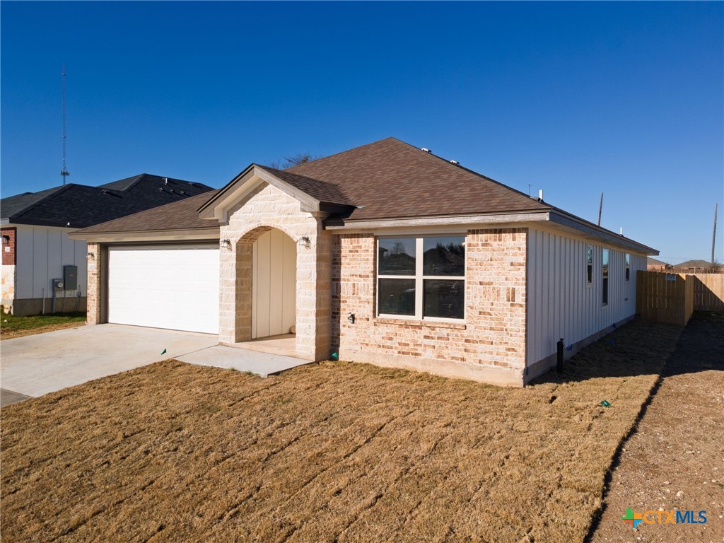 2123 Blackhawk Loop Belton, TX 76513 - Photo 2 of 31