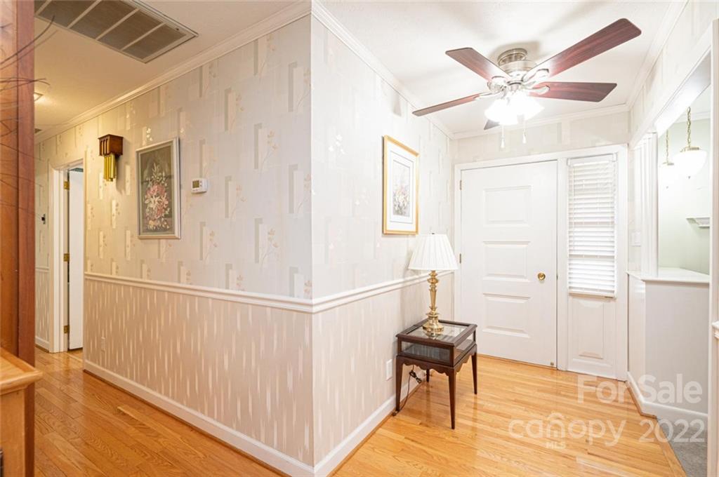 800 Enola Road Morganton, NC 28655 - Photo 5 of 45 Gallery Image 5