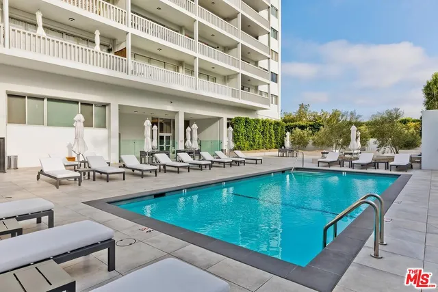 $1,225,000 | 999 North Doheny Drive, Unit 703, West Hollywood, CA 90069