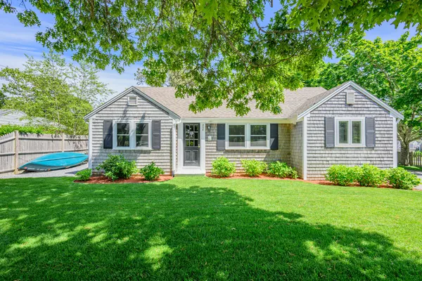 $700,000 | 204 Trotting Park Road, West Dennis, MA 02670