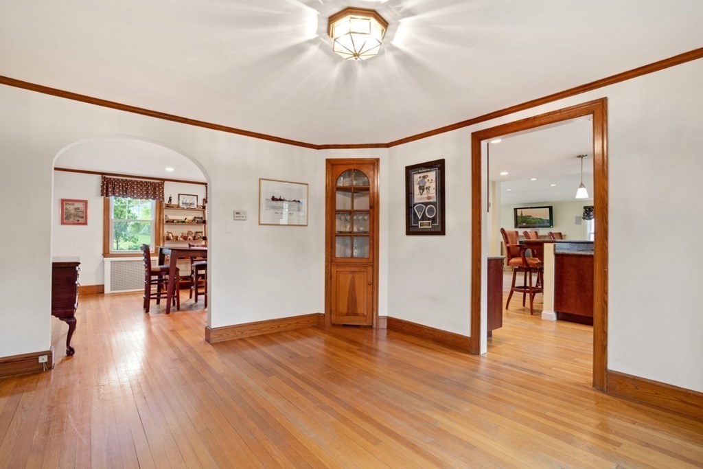 13 Ashwood Road Lynnfield, MA 01940 - Photo 15 of 37 Gallery Image 15