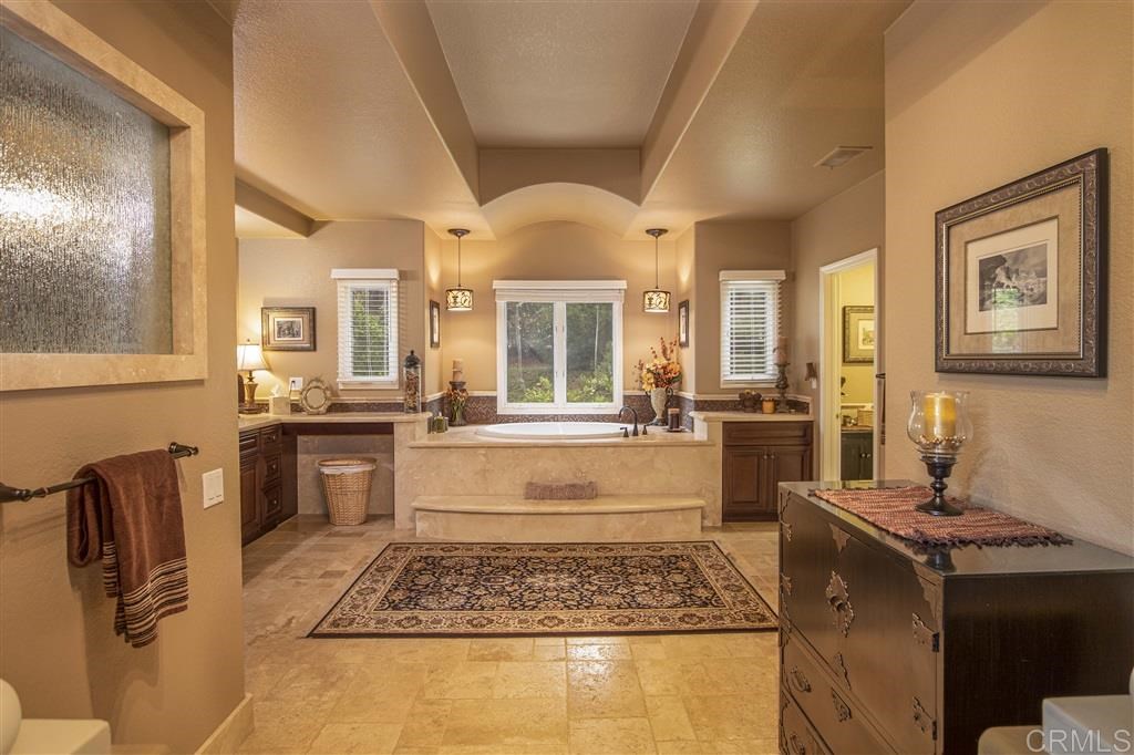 29547 Cedar Trails Road Valley Center, CA 92082 - Photo 16 of 25 Gallery Image 16