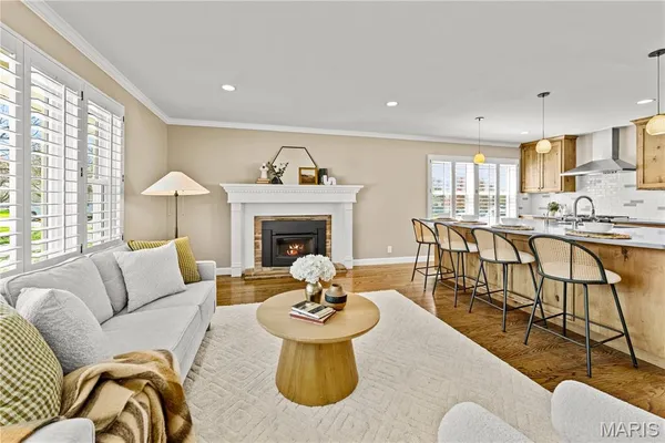 $435,000 | 143 Timbercrest Road, St. Louis, MO 63122
