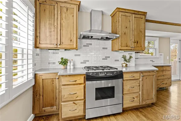 $435,000 | 143 Timbercrest Road, St. Louis, MO 63122
