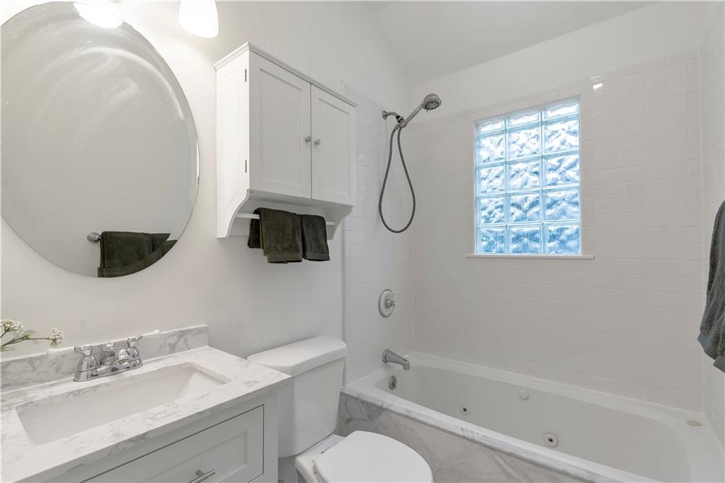 438 Deering Road Northwest Atlanta, GA 30309 - Photo 15 of 28