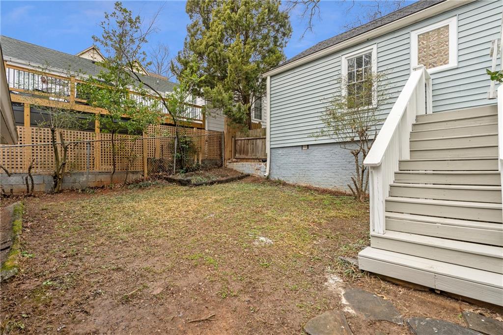 438 Deering Road Northwest Atlanta, GA 30309 - Photo 22 of 28