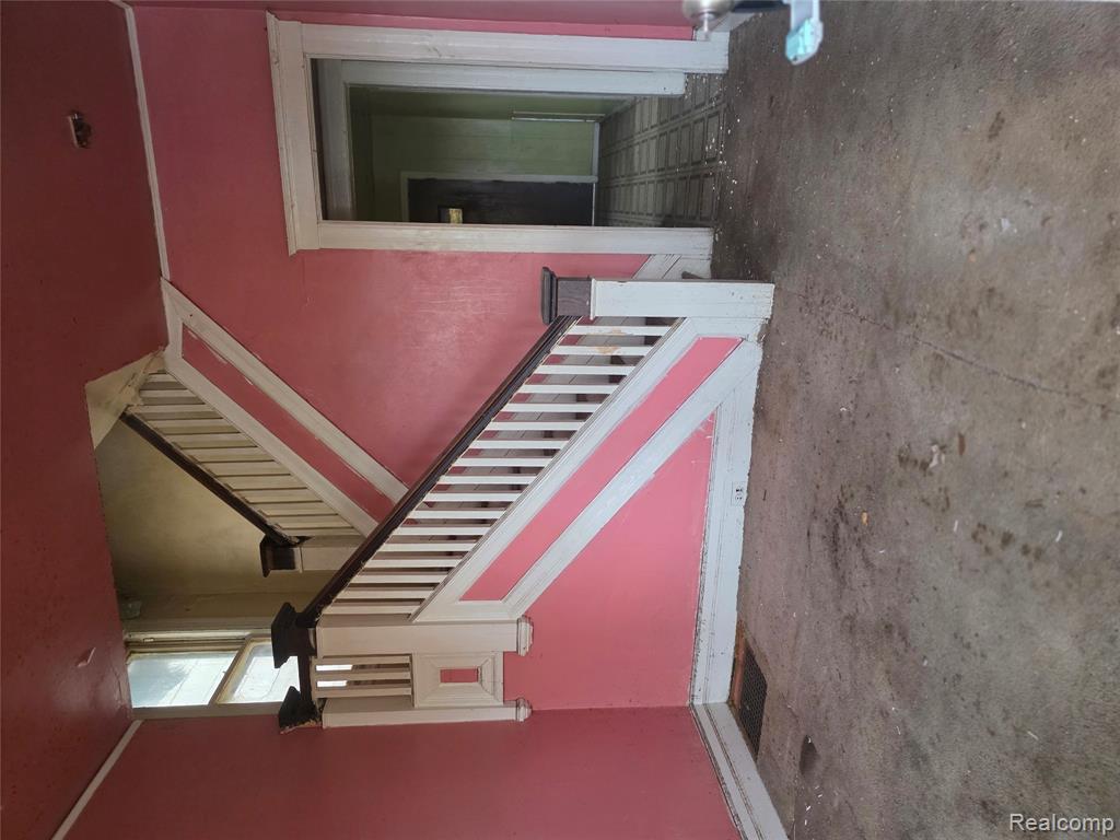 5852 Rohns Street Detroit, MI 48213 - Photo 3 of 16