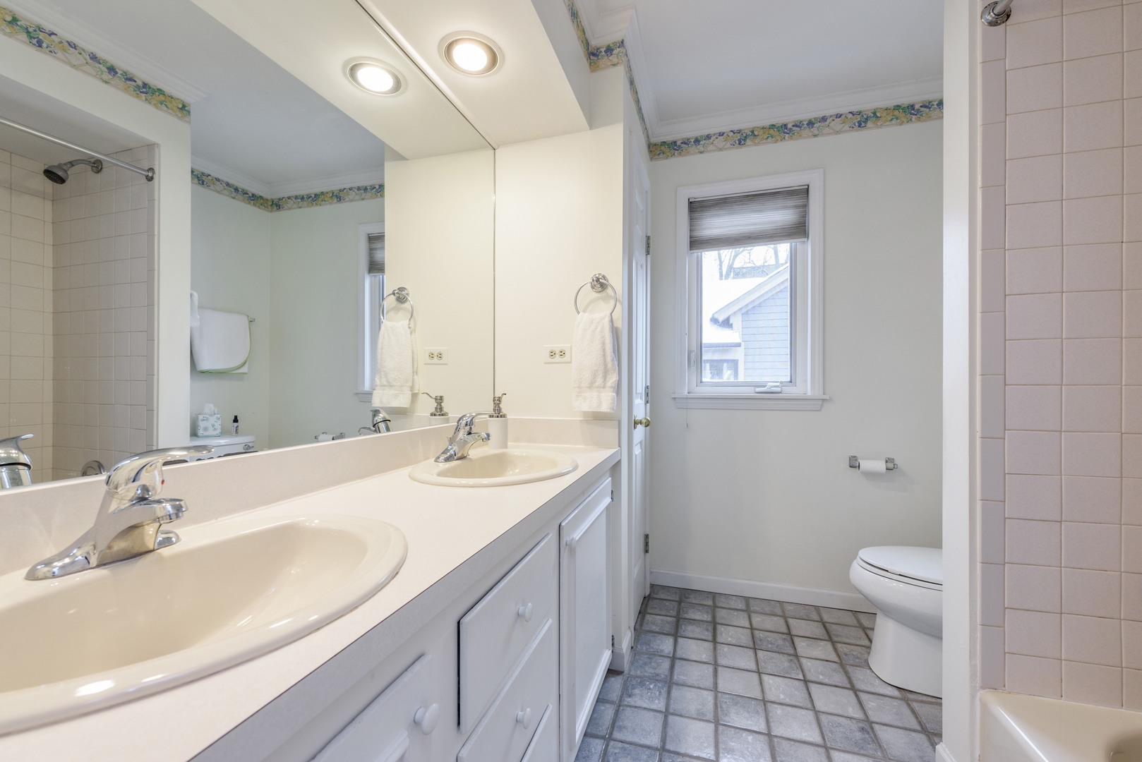 813 Monroe Street Evanston, IL 60202 - Photo 7 of 10