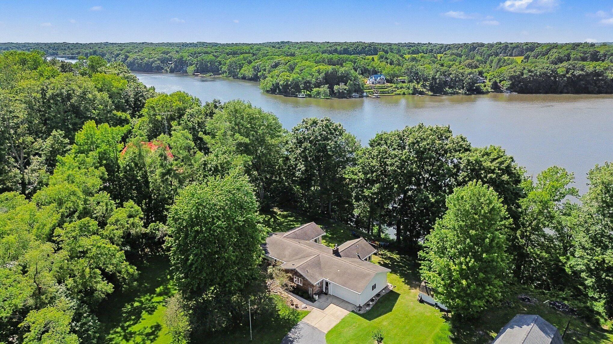 10492 Range Line Road Berrien Springs, MI 49103 - Photo 3 of 40 037_file_4447