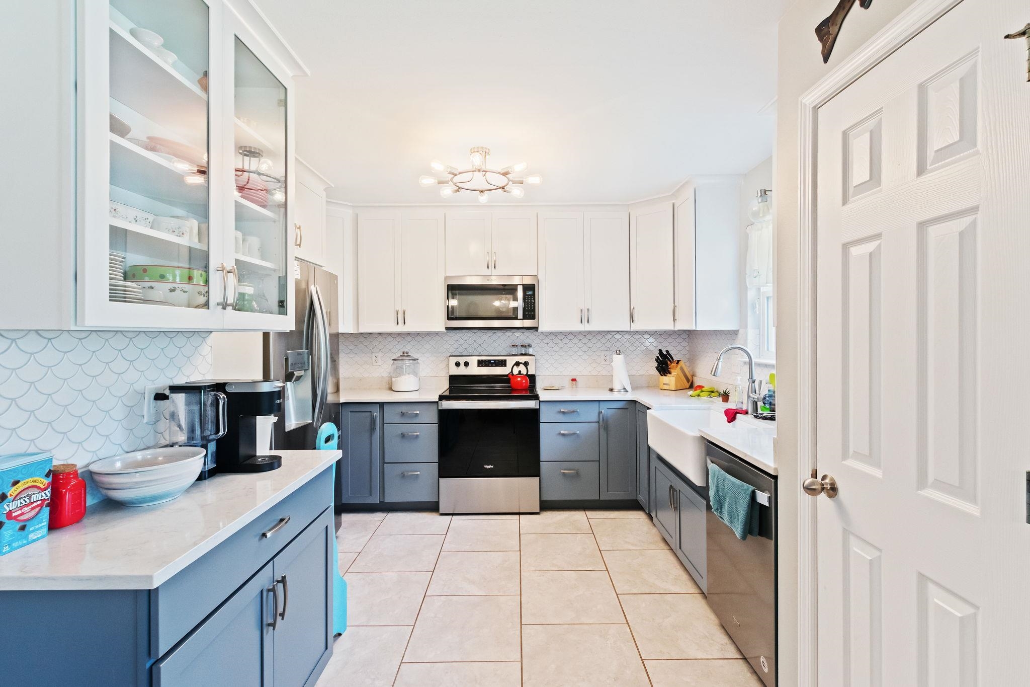 16898 Sugar Loop Foley, AL 36535 - Photo 18 of 67 Kitchen
