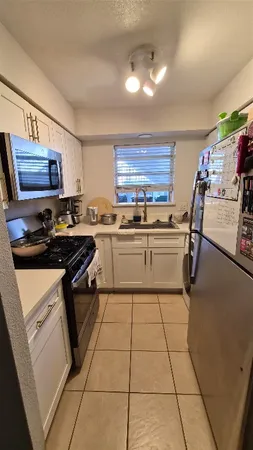 $1,000 | 2118 Oakdale Street, Unit 5, Houston, TX 77004