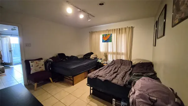 $1,000 | 2118 Oakdale Street, Unit 5, Houston, TX 77004