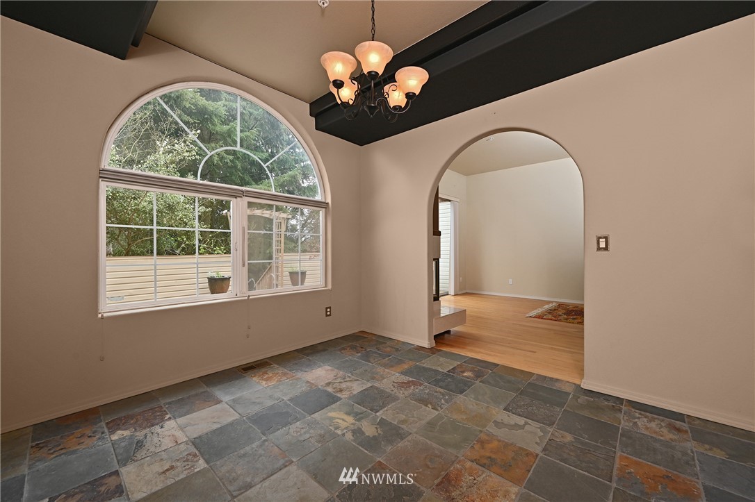 6223 Cady Road, Unit A Everett, WA 98203 - Photo 8 of 30 a view of an empty room with a window