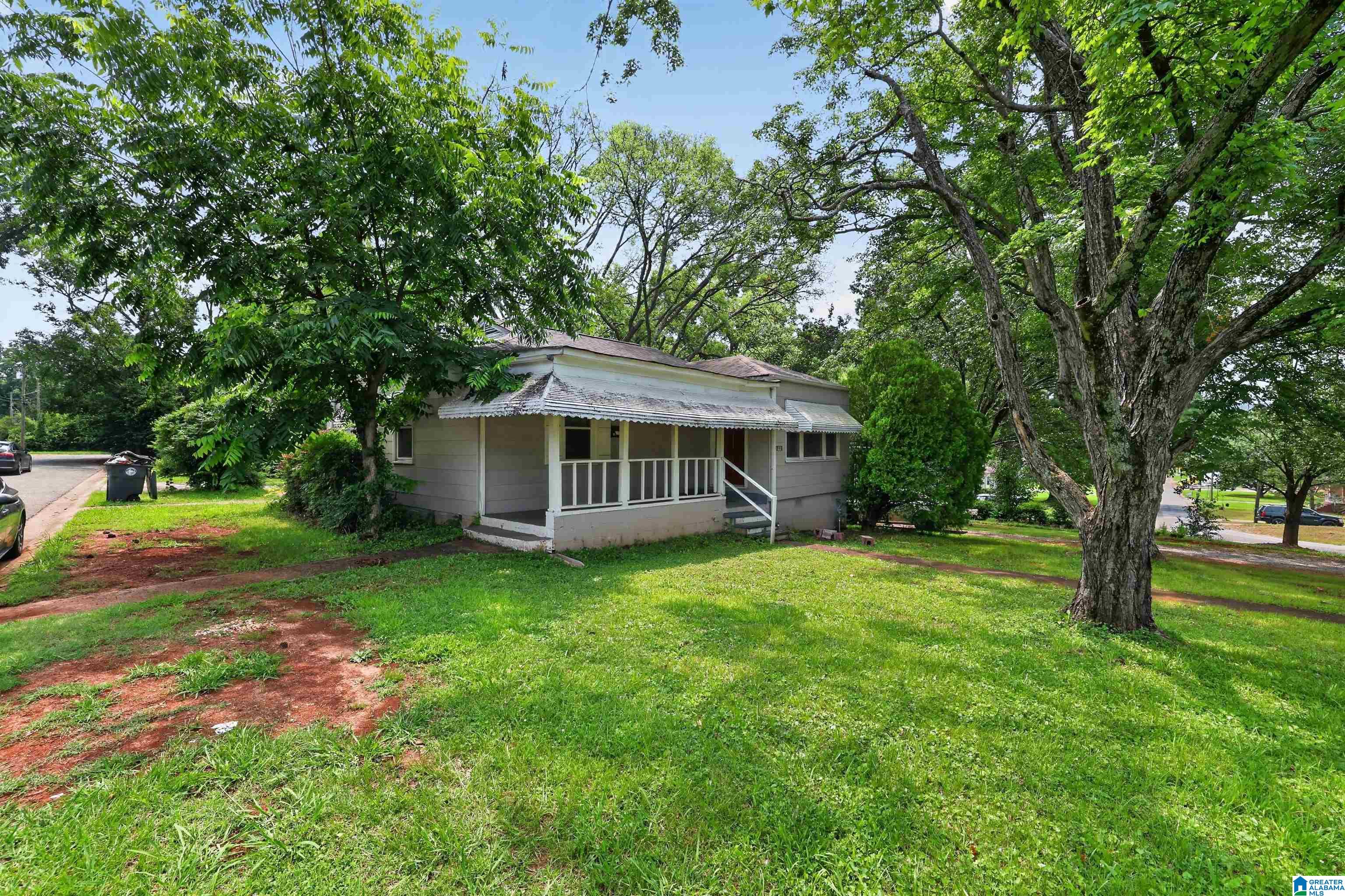 1325 17th Way Southwest Birmingham, AL 35211 - Photo 3 of 18