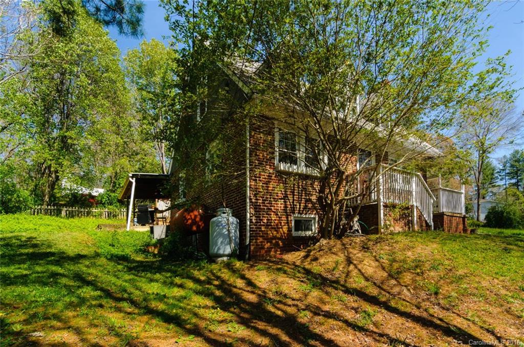 347 Sand Hill Road Asheville, NC 28806 - Photo 4 of 24 Gallery Image 4