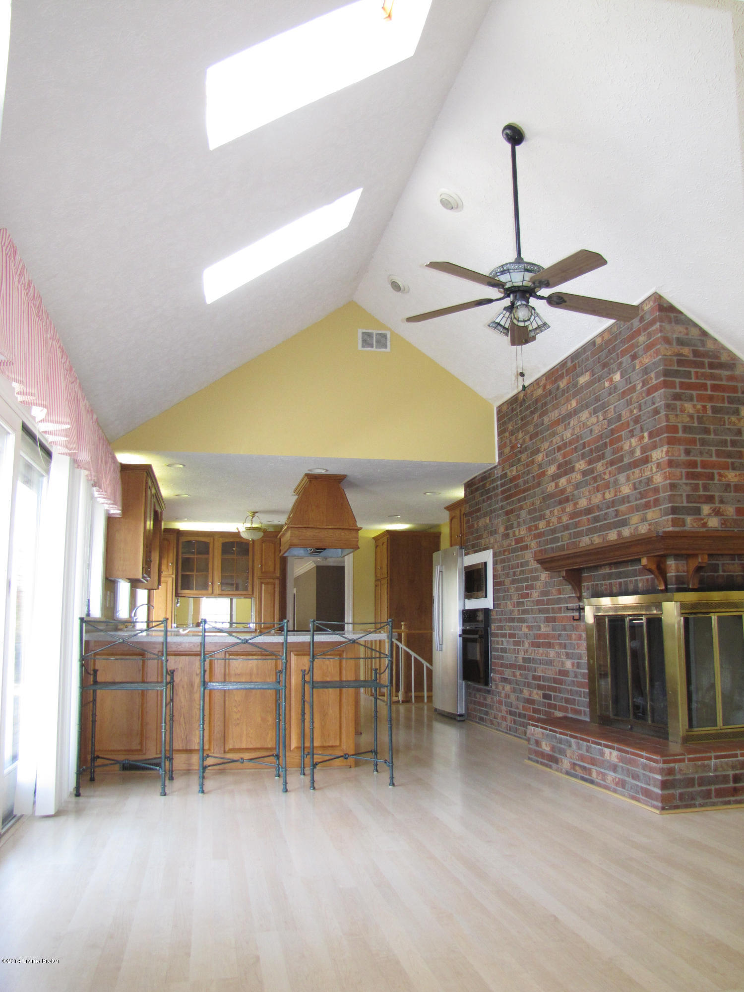 2104 Cardinal Harbour Road Prospect, KY 40059 - Photo 49 of 68 Vaulted ceiling and sky lights!