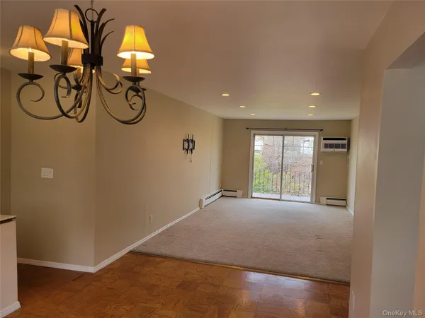 $2,675 | 100 Town House Village, Unit 805, Islandia, NY 11749