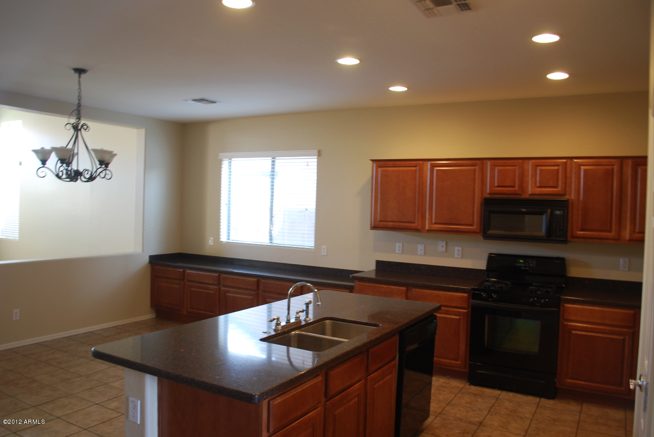 45274 Miramar Road Maricopa, AZ 85139 - Photo 4 of 6 DSC_0389