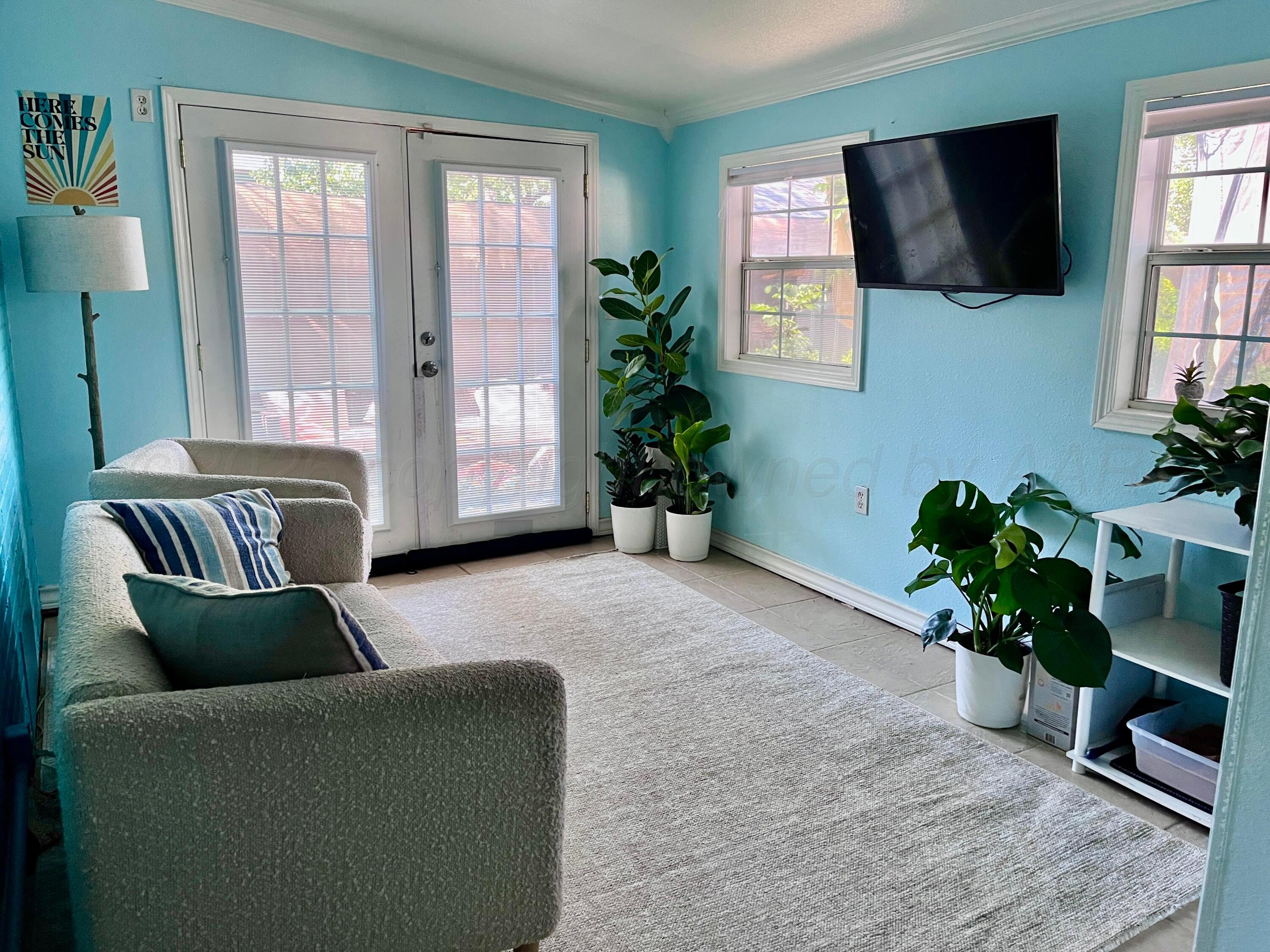 1018 South Lamar Street Amarillo, TX 79102 - Photo 3 of 10 Sunroom
