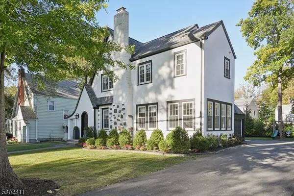 $1,450,000 | 275 Woodland Avenue, Summit, NJ 07901