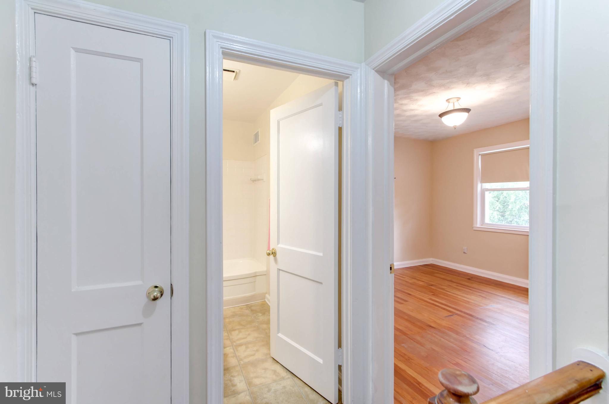 8333 Ridgely Oak Road Baltimore, MD 21234 - Photo 14 of 25 Upper Level Hallway